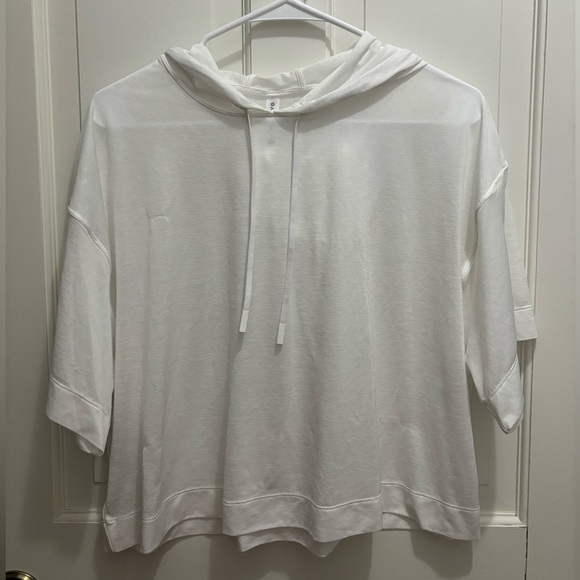 Athleta Tops - ATHLETA white hoodie short sleeve t-shirt top (size S) ✨